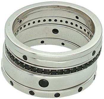 Srebrny pierścionek damski 925 P VI 156251 z pięciu obrączek ozdobionych czarnymi cyrkoniami. Szerokość 2–4 mm, waga 13,73 g, rozmiar 22. Elegancki, designerski wybór dla nowoczesnych kobiet.1.jpg